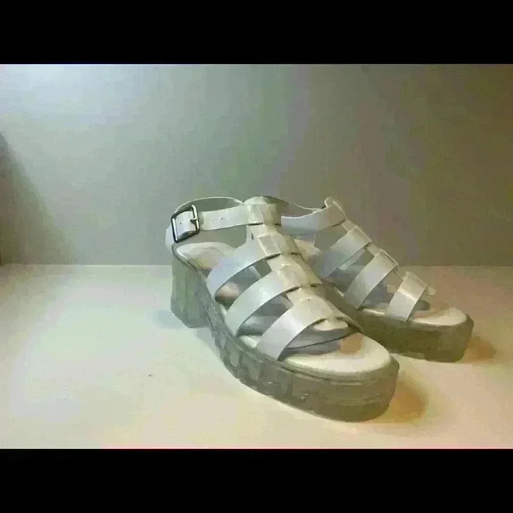 Forever 21 Lug Sole Sandals Size 5.5 White - Picture 2 of 4